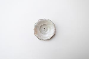 キナリ 茶托(彫刻)