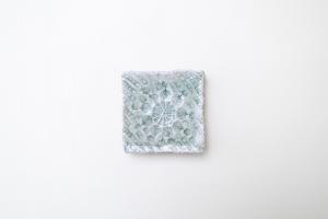 灰釉印刻板皿 中 B