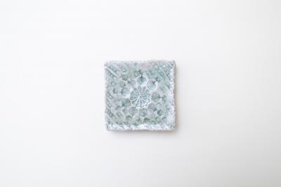 灰釉印刻板皿 中 B