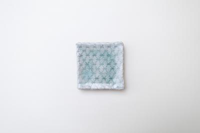 灰釉印刻板皿 中 D