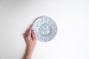 灰釉印刻中皿 A