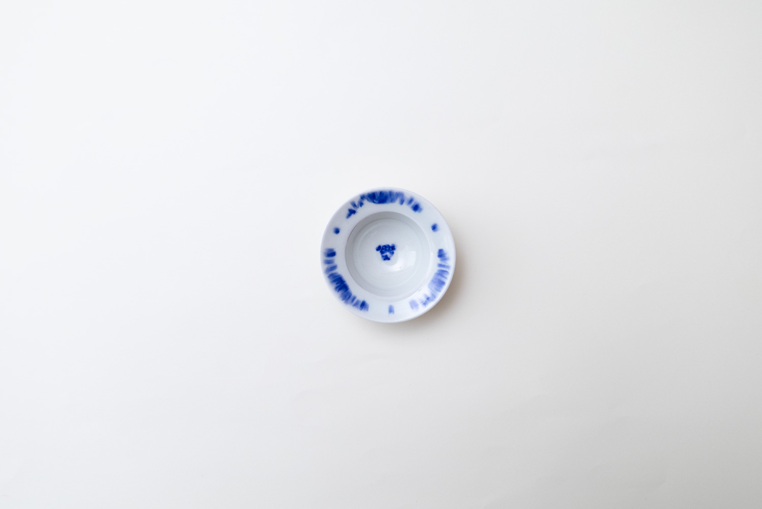 安南花紋リム豆鉢