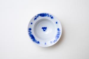 安南花紋リム豆鉢