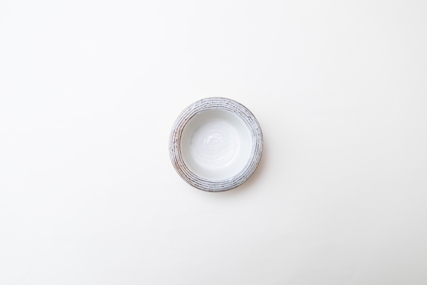 渕荒横彫 切立リム豆鉢