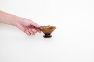 飴釉 輪花高台鉢 ヒメ