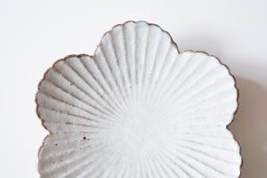 粉引輪花しのぎ皿5寸 6弁