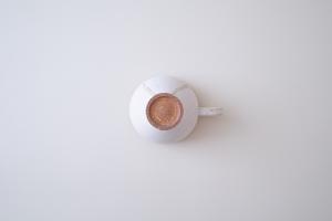 ベージュハスの花 マグカップ