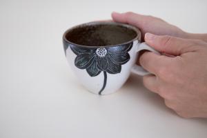 黒ハスの花 マグカップ