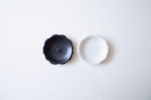 黒釉輪花盤 4寸