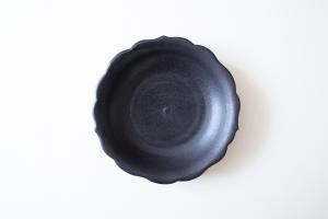 黒釉輪花カレー皿 8寸
