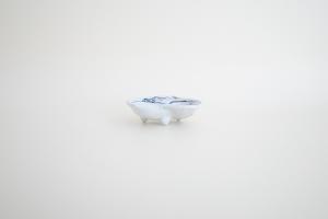染付桃型豆皿