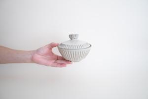 粉引 しのぎ蓋付碗