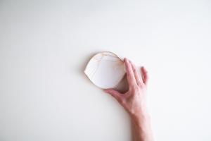 ベージュ蓮弁皿 S