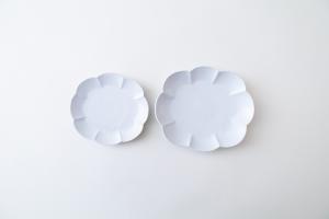 白瓷 輪花楕円五寸皿