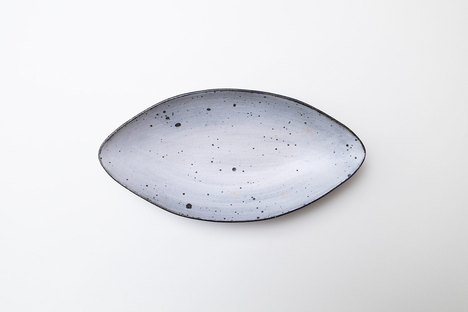 ひびわれアーモンド皿 M