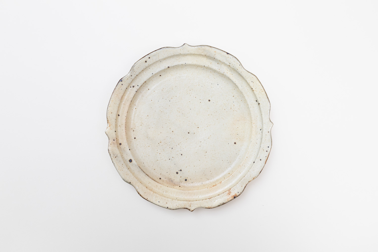 キナリ 彫刻皿 8寸