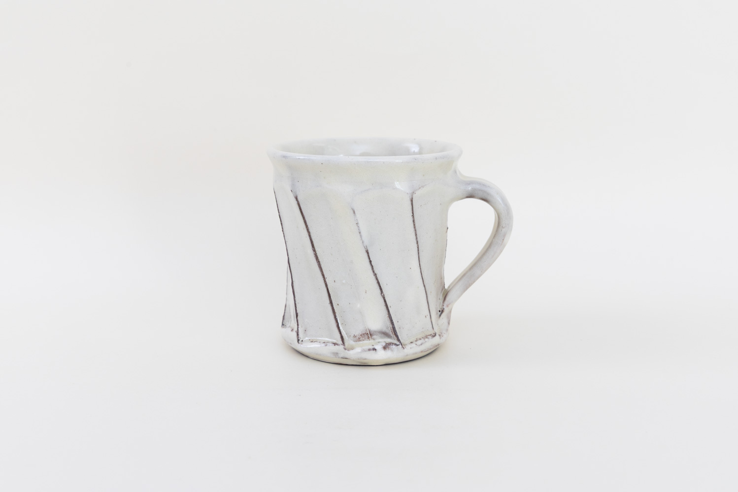 白釉しのぎコーヒーカップ