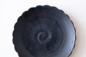 花皿大 フリル 黒釉