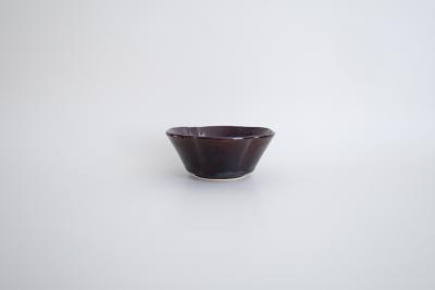 飴釉輪花小鉢
