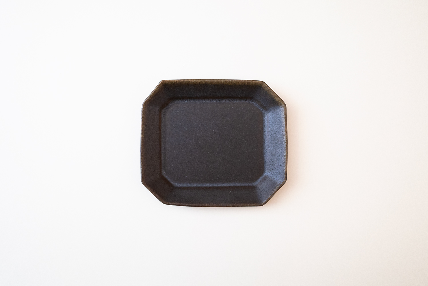 錆釉八角ケーキ皿