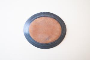 グレー釉だ円リム皿 大