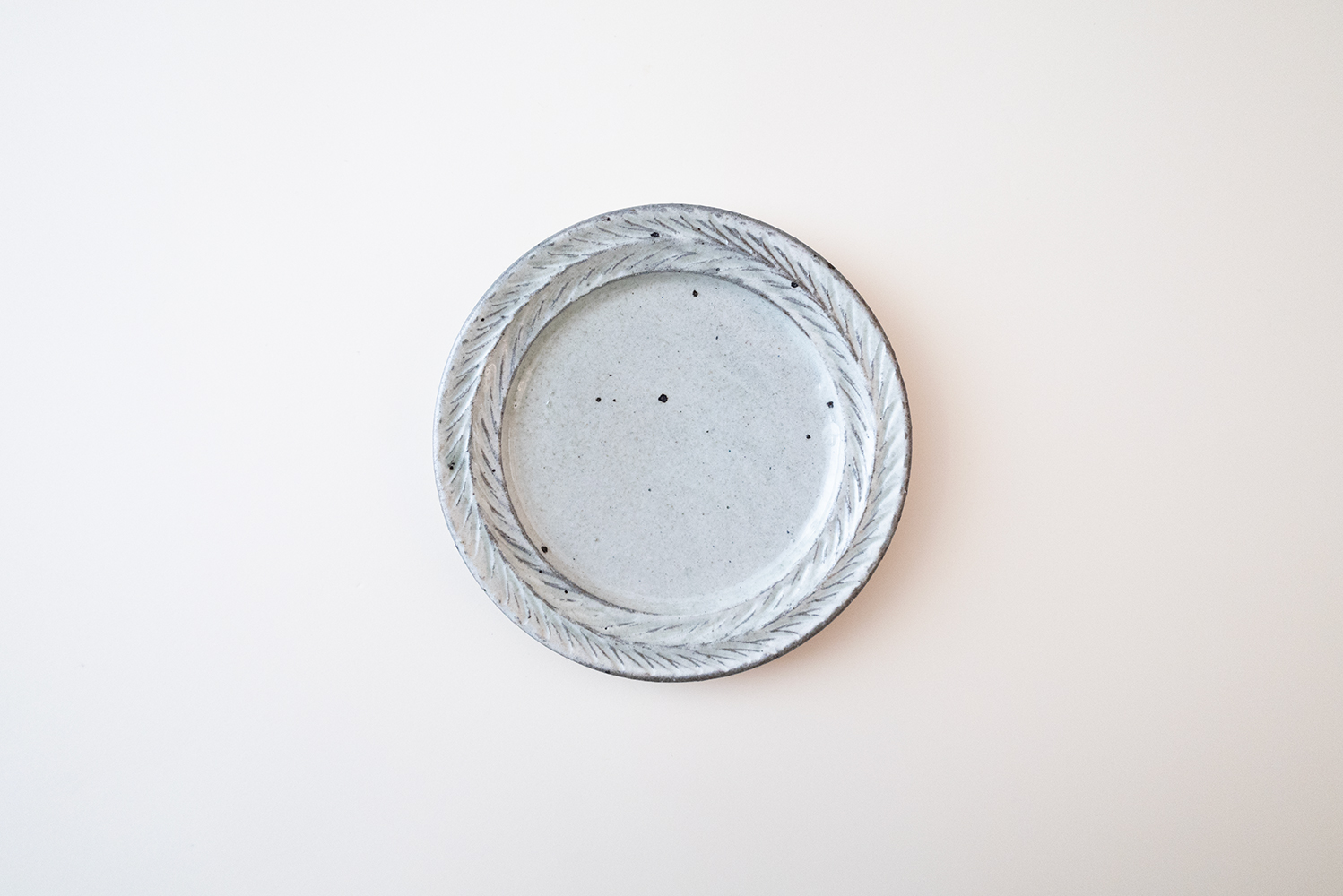 青灰 リーフリム皿 6寸