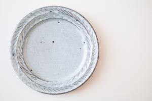 青灰 リーフリム皿 6寸