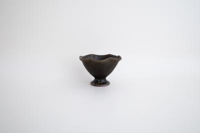 錆釉 輪花高台豆鉢