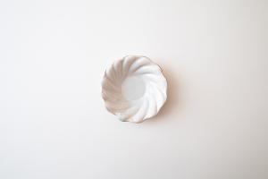 粉引 スパイラル輪花小鉢