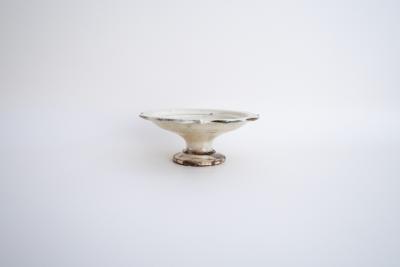 キナリ 彫刻コンポート皿 Φ130