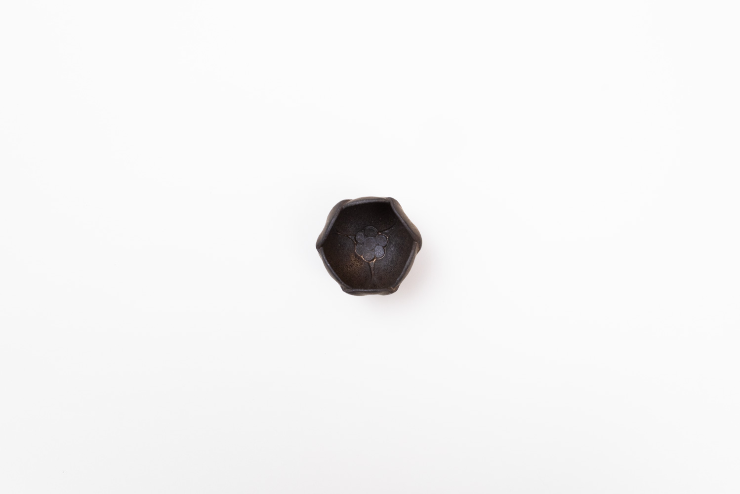 つぼみ小鉢 鉄sabi