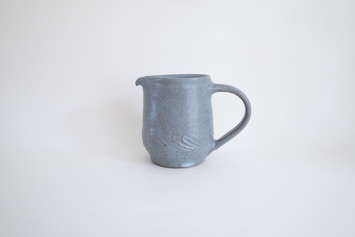 グレー釉 リーフピッチャー 小