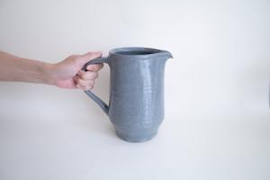 グレー釉 リーフピッチャー 大