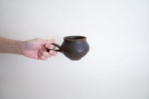 錆釉たぬマグ