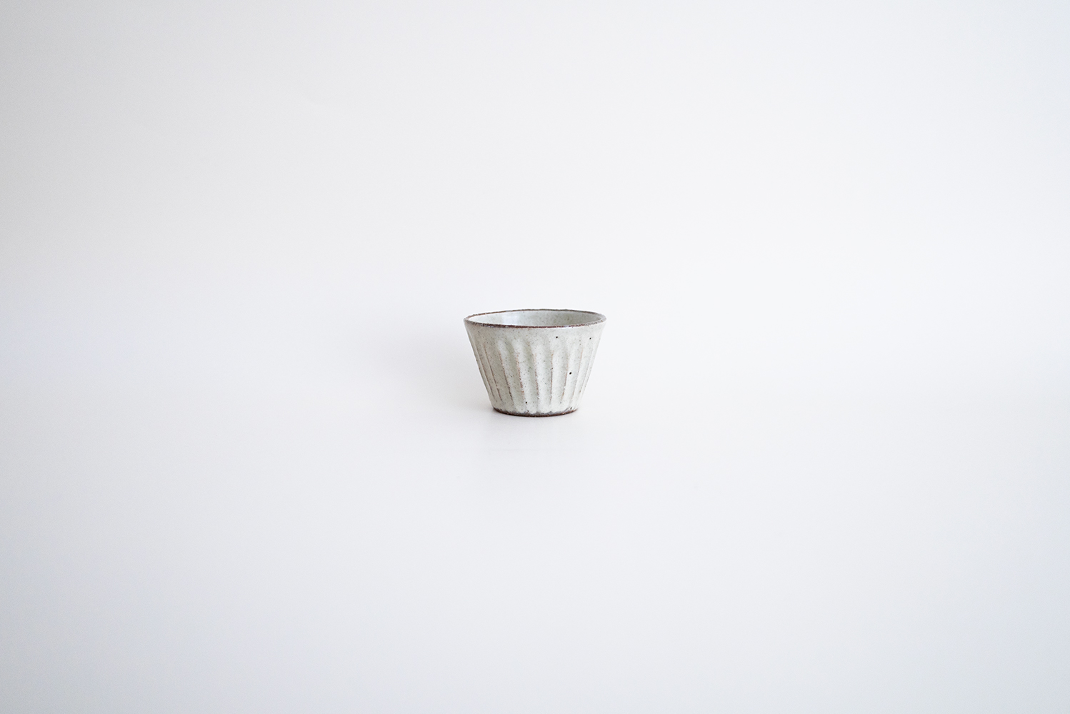 粉引ぐい呑切立