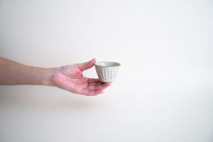 粉引ぐい呑切立