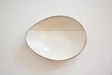 荒鉄線しずく鉢