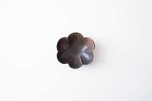 黒釉 輪花鉢 柘榴