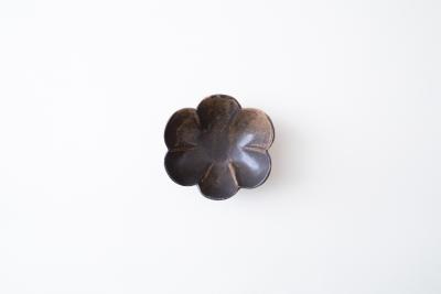 黒釉 輪花鉢 柘榴