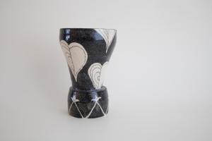 黒抜台付カップ D