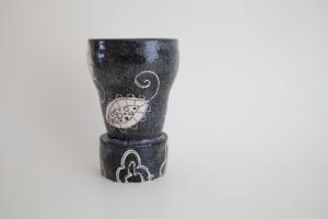 黒抜台付カップ F