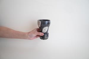 黒抜台付カップ F