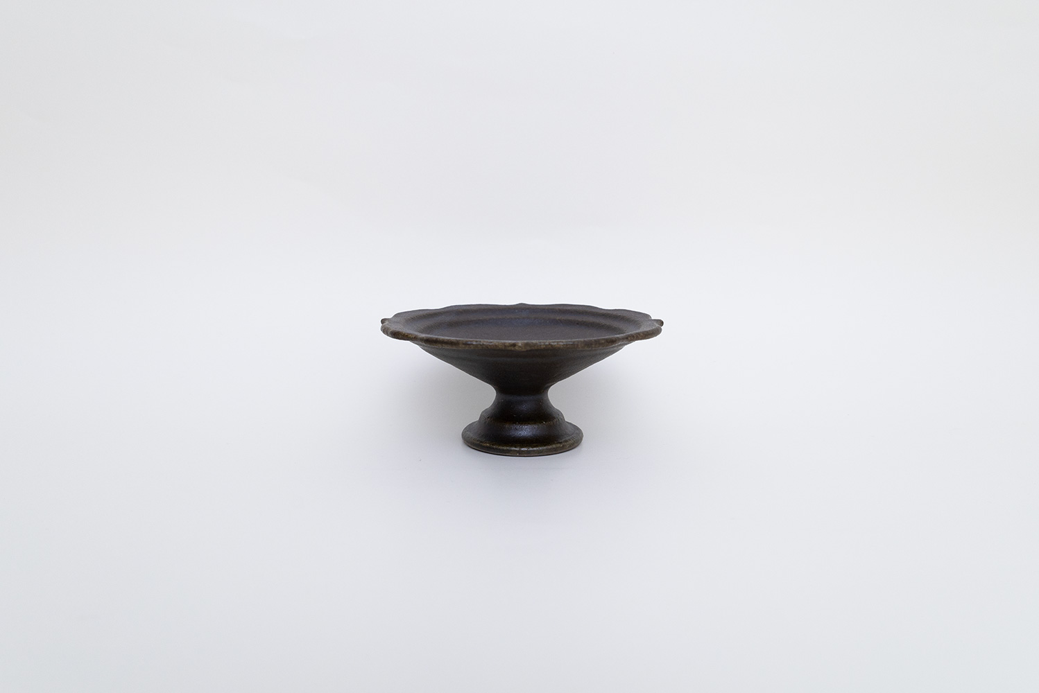 錆釉彫刻コンポート皿 Φ130