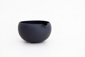 片口鉢 小 黒マット
