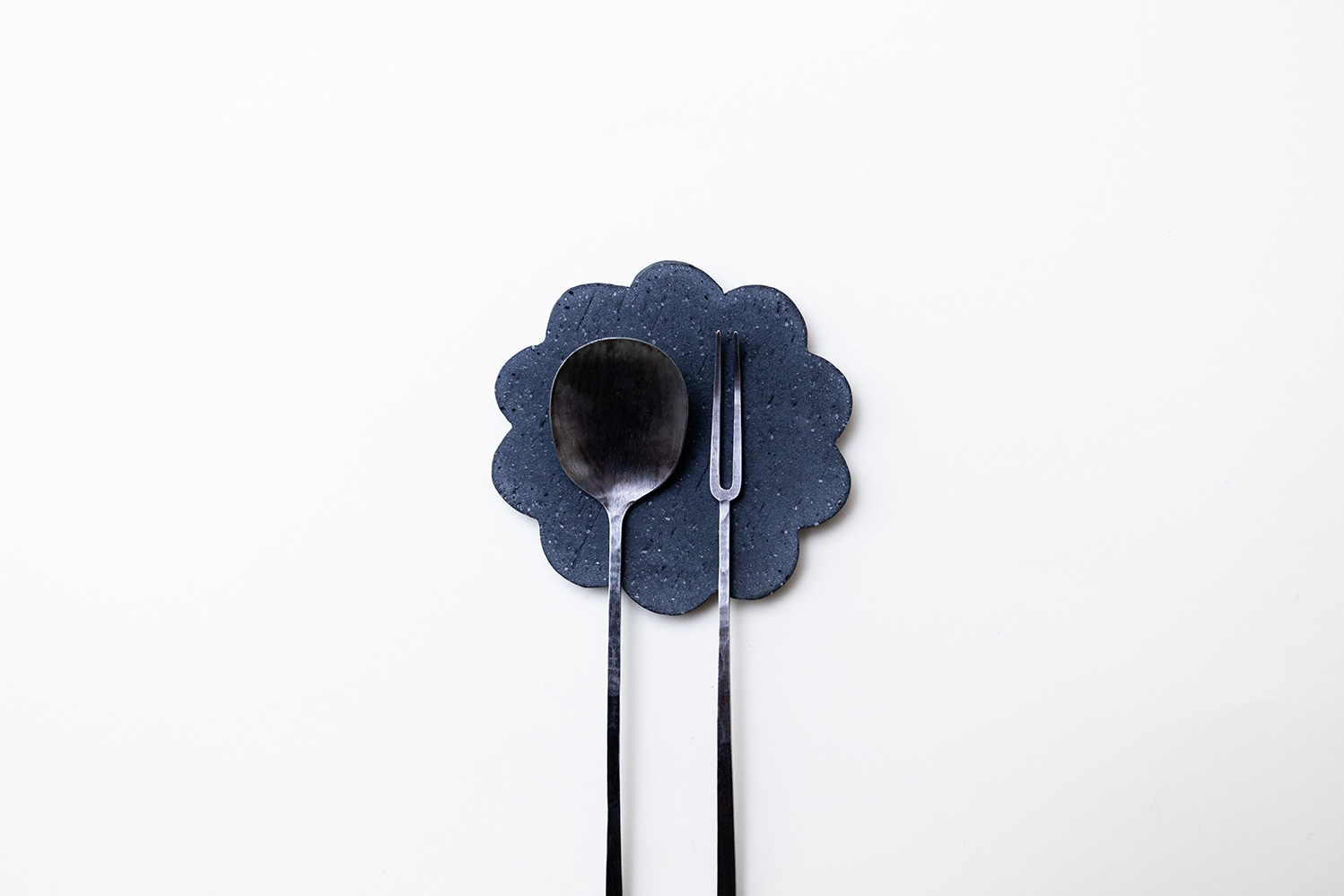 シルバーレスト 花 黒