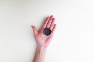 花のはしおき 黒マット